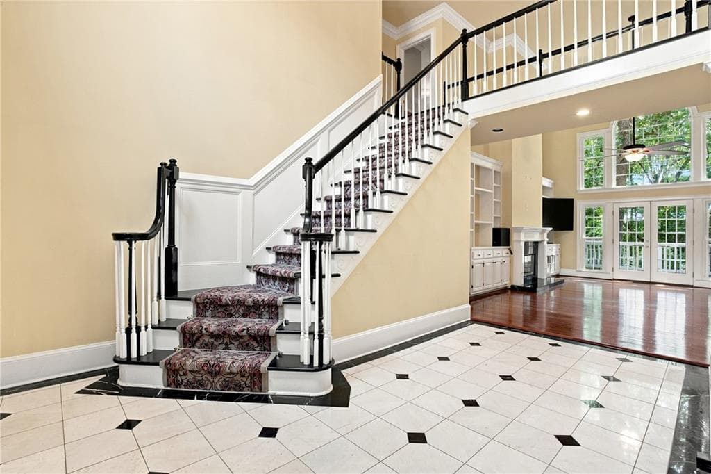 4 bedroom, 4 bathroom, 3,300 sq ft single family residence for sale at 8585 Driver Circle, Alpharetta, GA 30022 — photo 6