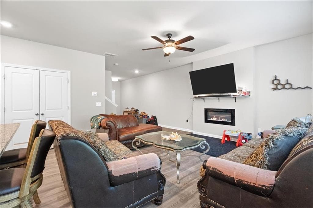 4 bedroom, 4 bathroom, 2,568 sq ft single family residence under contract at 135 Millers Lane, Calhoun, GA 30701 — photo 5