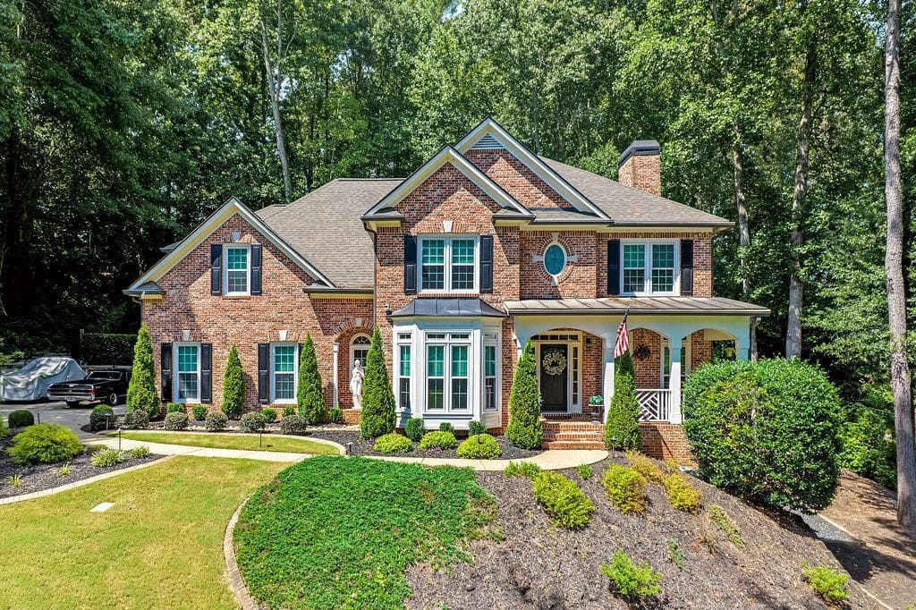 5 bedroom, 5 bathroom, 4,043 sq ft single family residence for sale at 106 Fairway Overlook, Woodstock, GA 30188 — photo 3