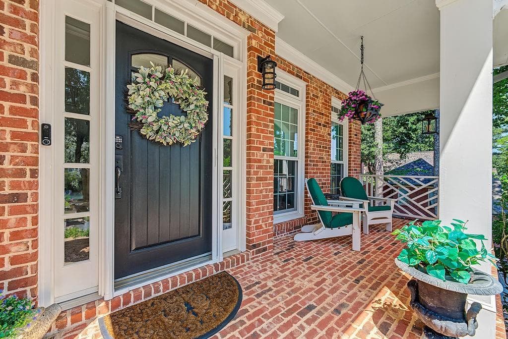 5 bedroom, 5 bathroom, 4,043 sq ft single family residence for sale at 106 Fairway Overlook, Woodstock, GA 30188 — photo 4