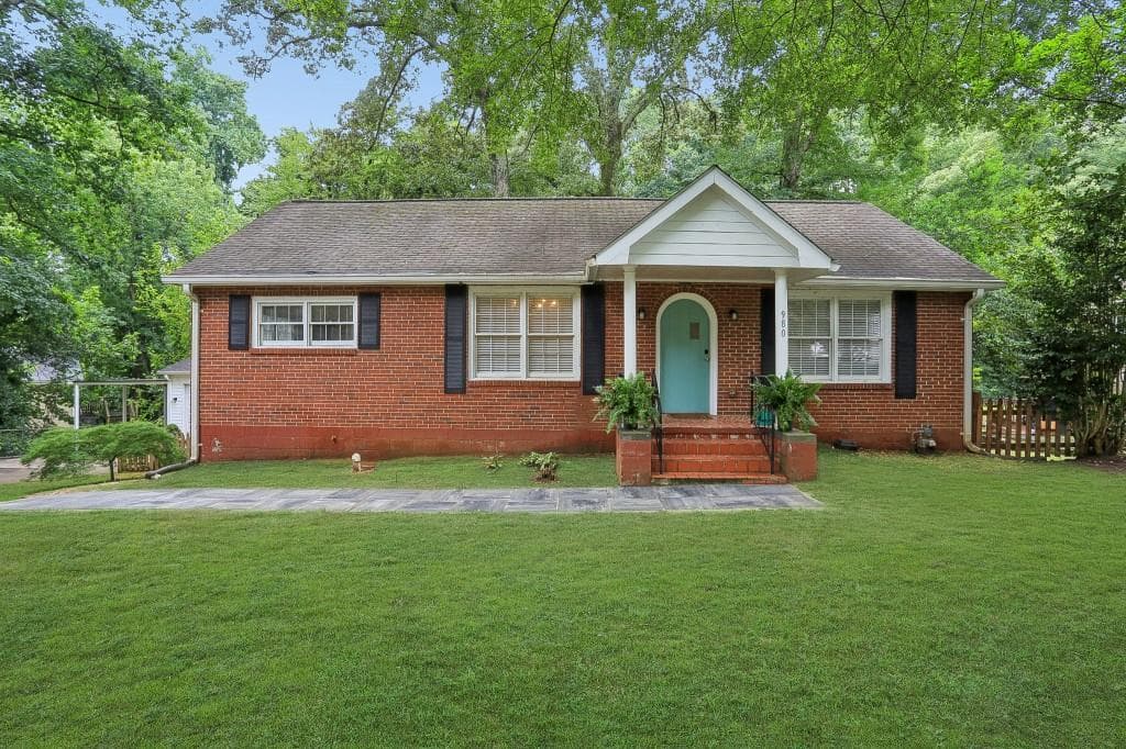 4 bedroom, 2 bathroom, 2,018 sq ft single family residence for sale at 980 Brookdale Drive, East Point, GA 30344