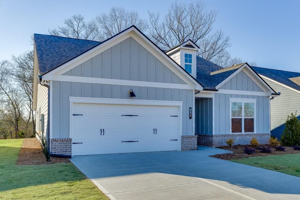 3 bedroom, 2 bathroom, 1,802 sq ft single family residence under contract at 184 Oakdale Road, Jefferson, GA 30549 — photo 3