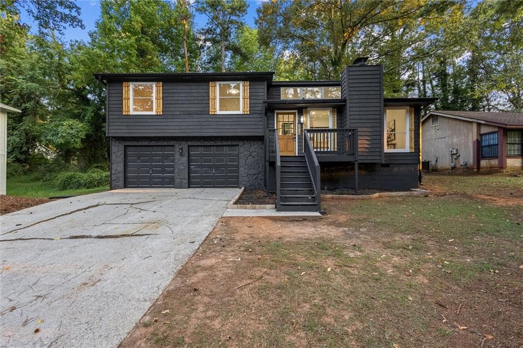 4 bedroom, 3 bathroom, 2,740 sq ft single family residence under contract at 3519 Homeward Trl, Ellenwood, GA 30294