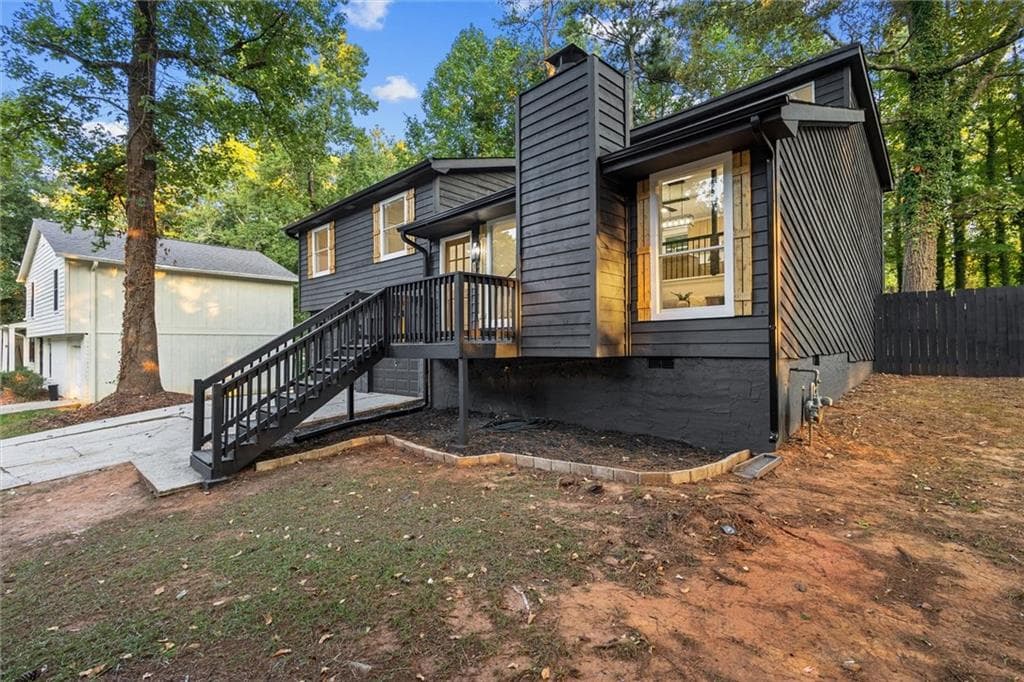 4 bedroom, 3 bathroom, 2,740 sq ft single family residence under contract at 3519 Homeward Trl, Ellenwood, GA 30294 — photo 2
