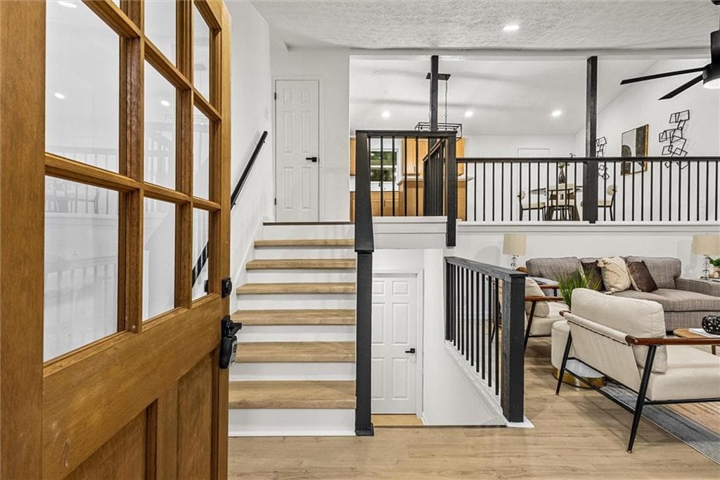4 bedroom, 3 bathroom, 2,740 sq ft single family residence under contract at 3519 Homeward Trl, Ellenwood, GA 30294 — photo 4
