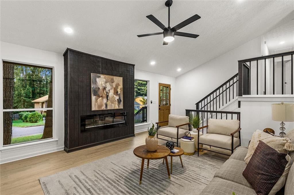 4 bedroom, 3 bathroom, 2,740 sq ft single family residence under contract at 3519 Homeward Trl, Ellenwood, GA 30294 — photo 7