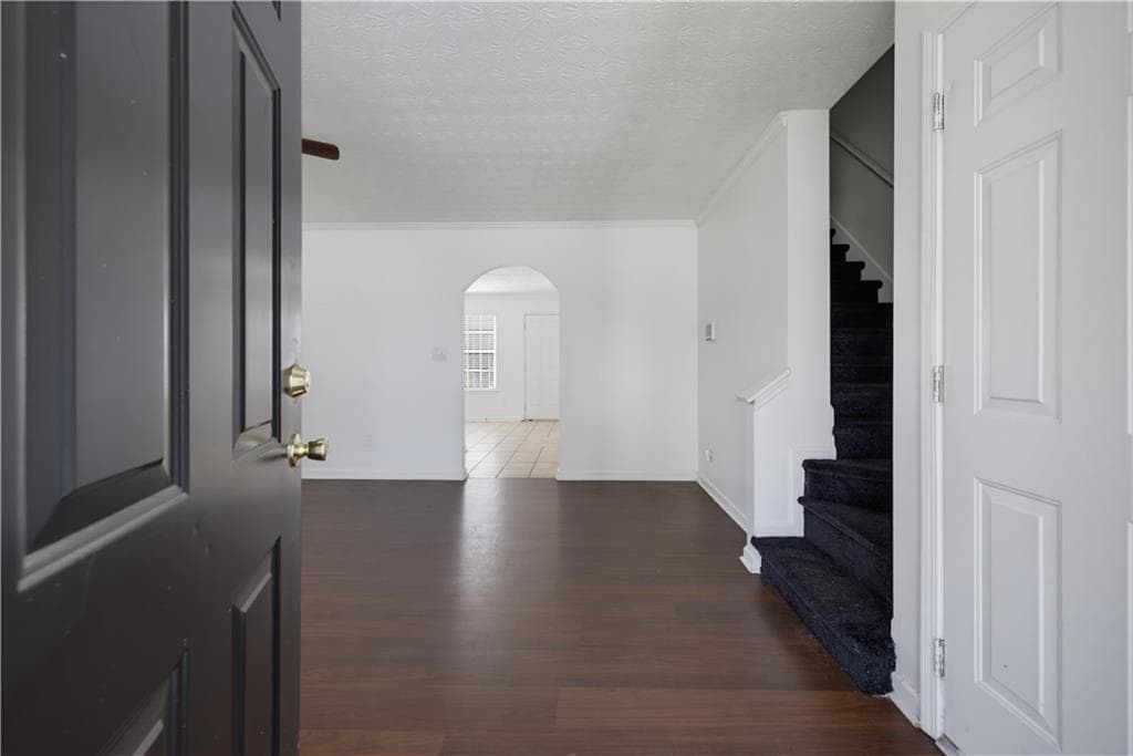 3 bedroom, 3 bathroom, 2,031 sq ft single family residence for sale at 2545 Lake Royale Drive, Riverdale, GA 30296 — photo 5
