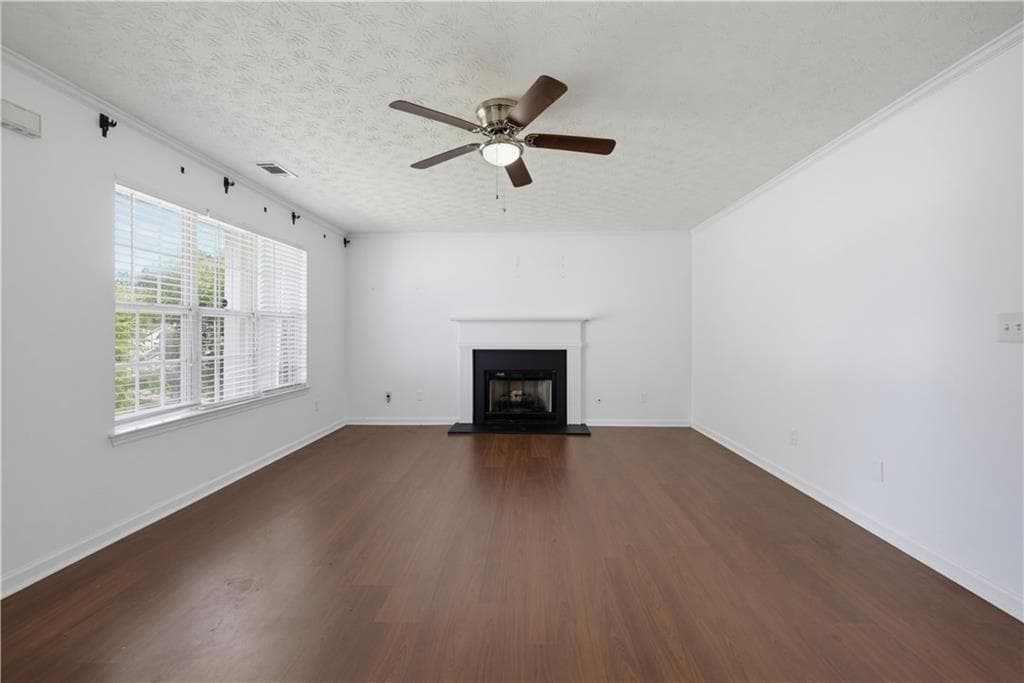 3 bedroom, 3 bathroom, 2,031 sq ft single family residence for sale at 2545 Lake Royale Drive, Riverdale, GA 30296 — photo 6