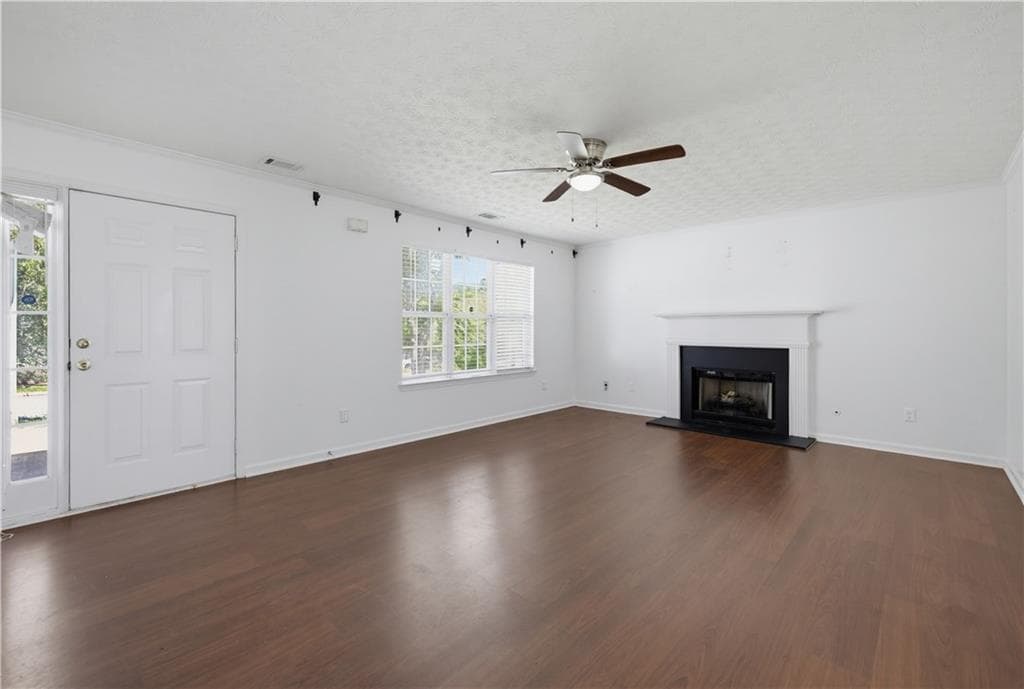 3 bedroom, 3 bathroom, 2,031 sq ft single family residence for sale at 2545 Lake Royale Drive, Riverdale, GA 30296 — photo 7