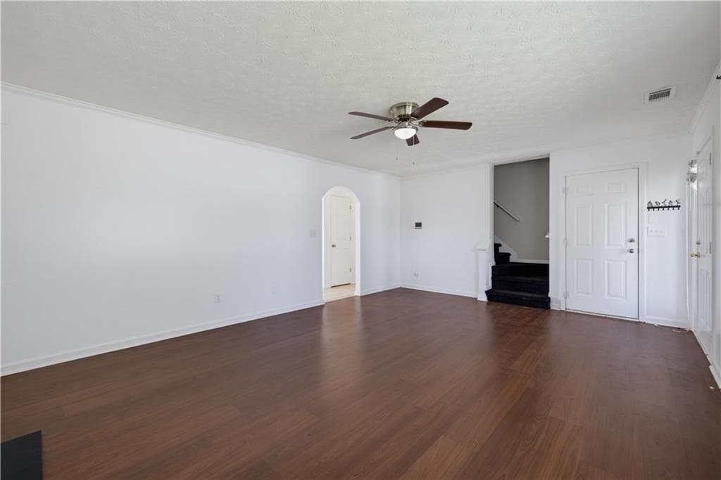 3 bedroom, 3 bathroom, 2,031 sq ft single family residence for sale at 2545 Lake Royale Drive, Riverdale, GA 30296 — photo 8