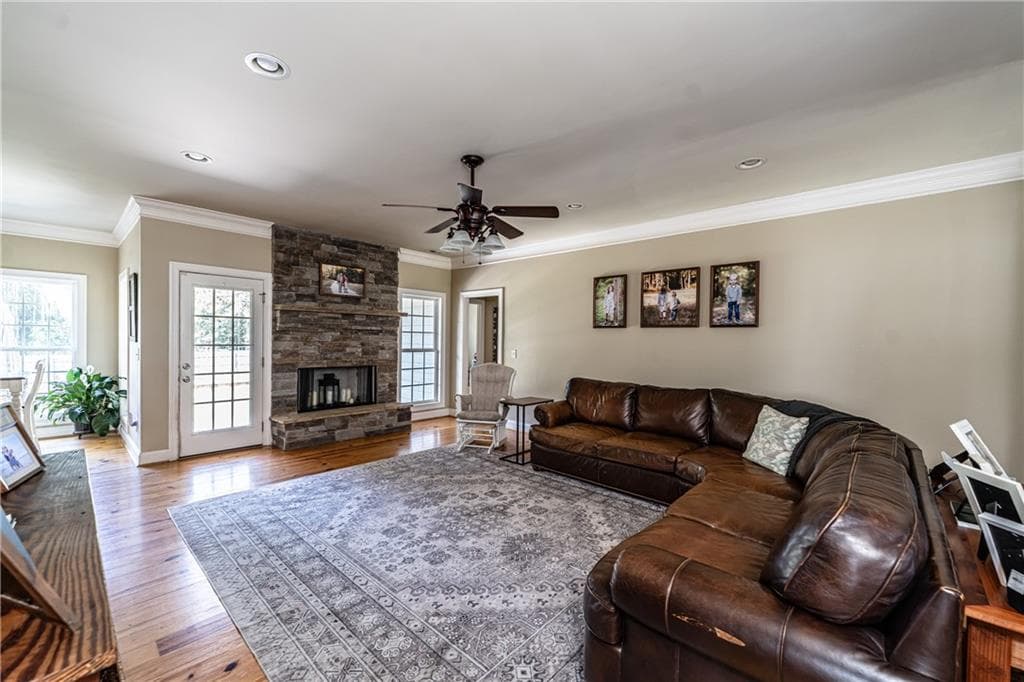 4 bedroom, 3 bathroom, 2,201 sq ft single family residence for sale at 5 Quarter Horse Drive, Rome, GA 30165 — photo 8