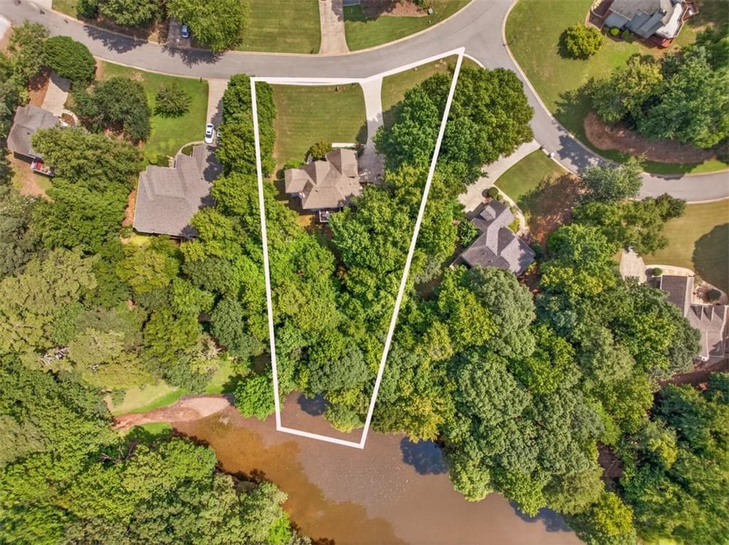 4 bedroom, 3 bathroom, 3,030 sq ft single family residence for sale at 1705 Redbud Way, Cumming, GA 30041 — photo 3