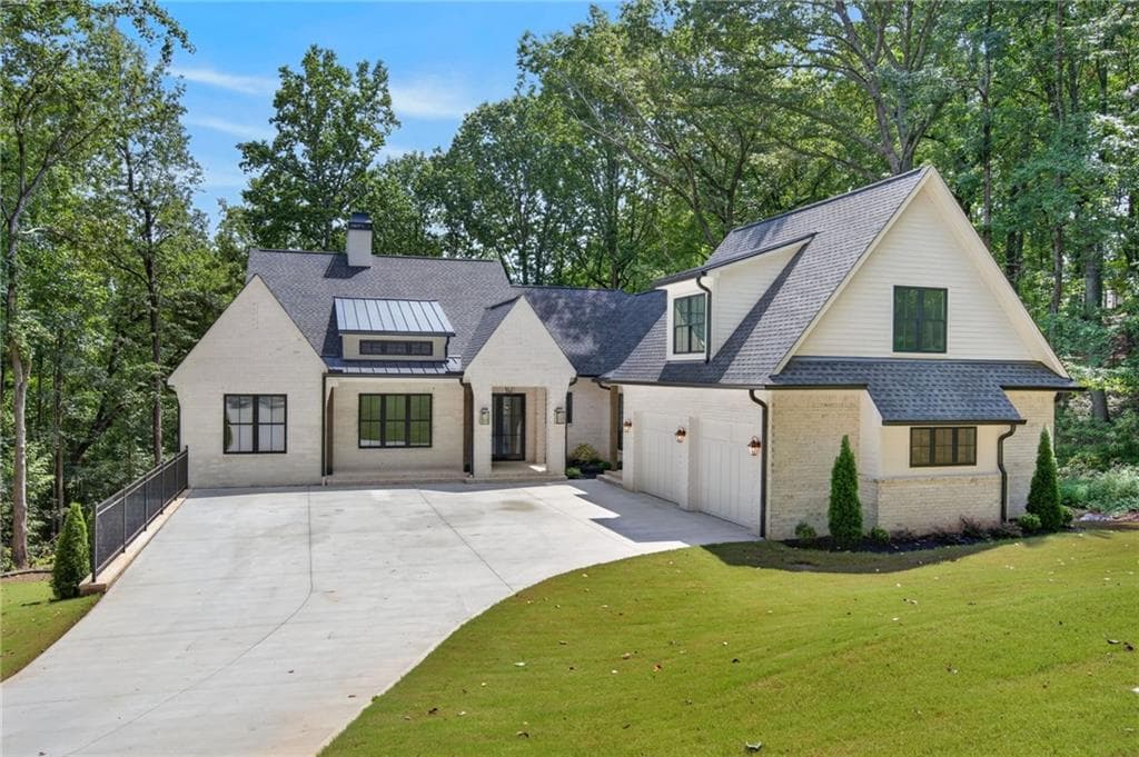5 bedroom, 5 bathroom, 3,500 sq ft single family residence for sale at 5005 Young Deer Drive, Cumming, GA 30041 — photo 2