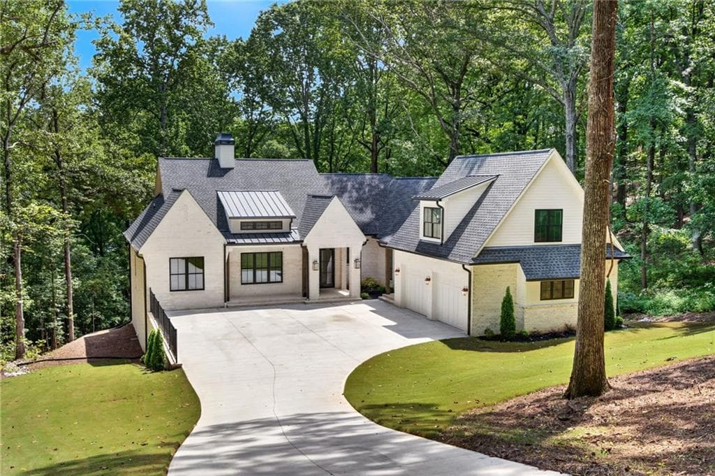 5 bedroom, 5 bathroom, 3,500 sq ft single family residence for sale at 5005 Young Deer Drive, Cumming, GA 30041 — photo 3
