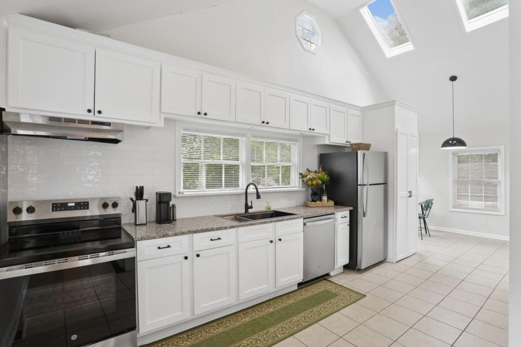 duplex for sale at 980 Brookdale Drive, East Point, GA 30344 — photo 3