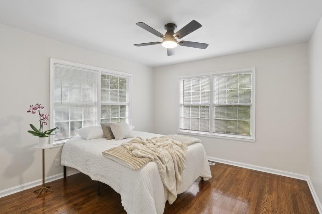 duplex for sale at 980 Brookdale Drive, East Point, GA 30344 — photo 4