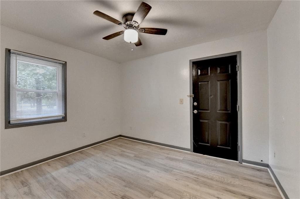 1 bedroom, 1 bathroom, 1,085 sq ft duplex for rent at 103 Dogwood LN A, Auburn, GA 30011 for $990 a month — photo 4