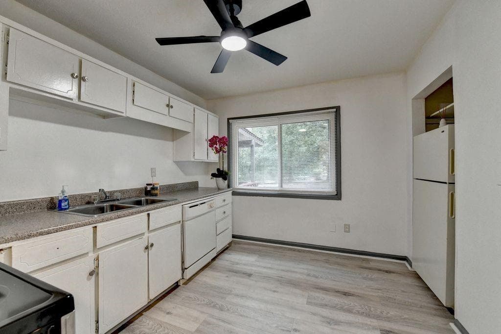 1 bedroom, 1 bathroom, 1,085 sq ft duplex for rent at 103 Dogwood LN A, Auburn, GA 30011 for $990 a month — photo 8