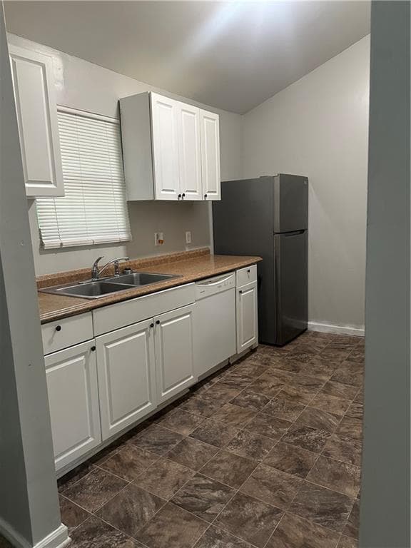 3 bedroom, 2 bathroom, 1,224 sq ft single family residence for sale at 3264 Brisbane Way, Lithonia, GA 30038 — photo 6