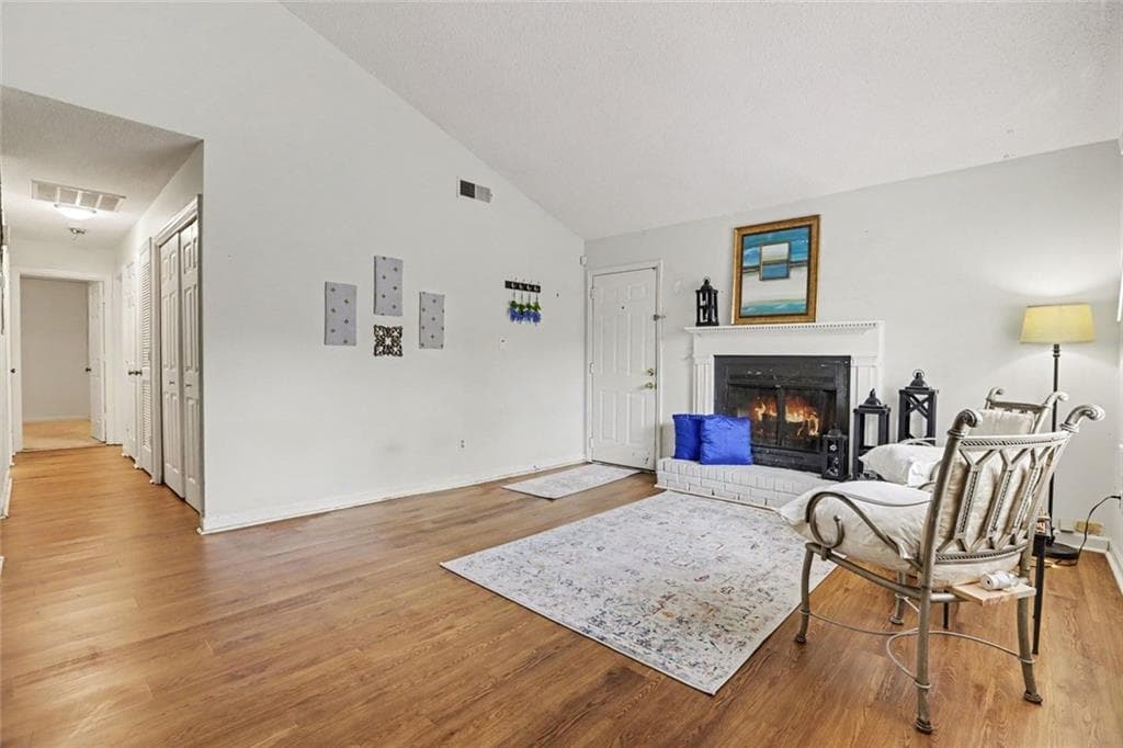 2 bedroom, 2 bathroom, 1,204 sq ft condominium for sale at 6032 Wintergreen Road, Norcross, GA 30093 — photo 2