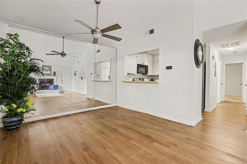 2 bedroom, 2 bathroom, 1,204 sq ft condominium for sale at 6032 Wintergreen Road, Norcross, GA 30093 — photo 7