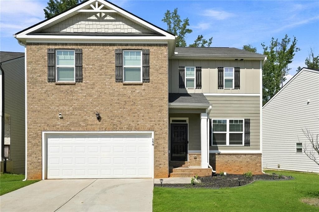 4 bedroom, 3 bathroom, 2,382 sq ft single family residence for sale at 154 Silver Birch Pass, Newnan, GA 30265 — photo 2
