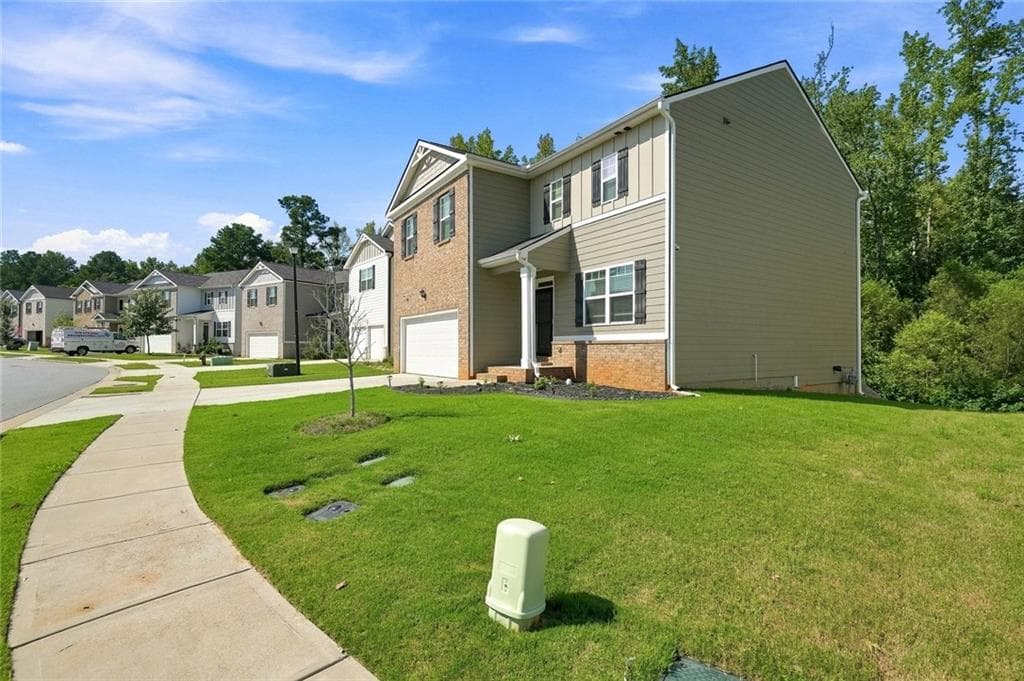 4 bedroom, 3 bathroom, 2,382 sq ft single family residence for sale at 154 Silver Birch Pass, Newnan, GA 30265 — photo 3