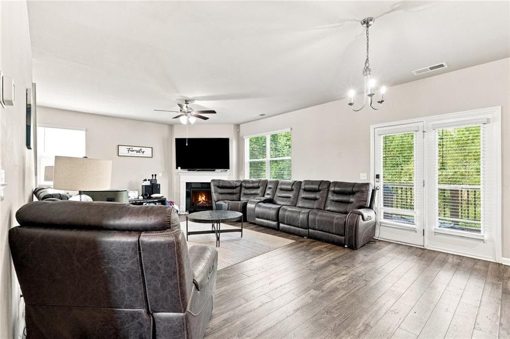 4 bedroom, 3 bathroom, 2,382 sq ft single family residence for sale at 154 Silver Birch Pass, Newnan, GA 30265 — photo 6