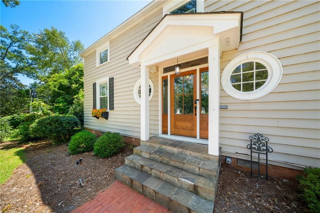 3 bedroom, 2 bathroom, 2,644 sq ft single family residence for sale at 711 Maple Drive, Griffin, GA 30224 — photo 3
