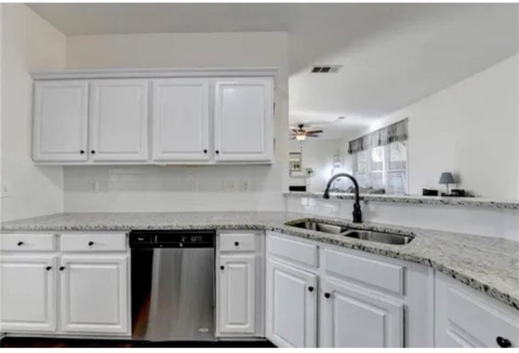4 bedroom, 3 bathroom, 2,388 sq ft single family residence for sale at 6782 Poplar Grove Way, Stone Mountain, GA 30087 — photo 7