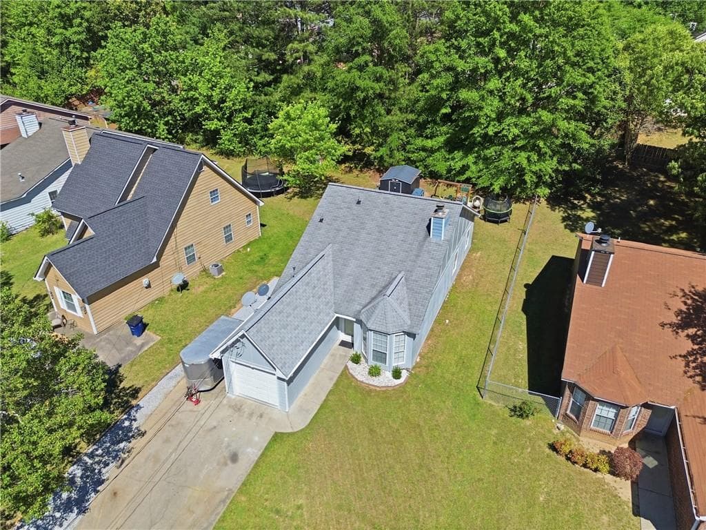 3 bedroom, 2 bathroom, 1,286 sq ft single family residence for sale at 8048 Fieldstream Way, Douglasville, GA 30134