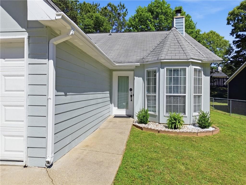 3 bedroom, 2 bathroom, 1,286 sq ft single family residence for sale at 8048 Fieldstream Way, Douglasville, GA 30134 — photo 4