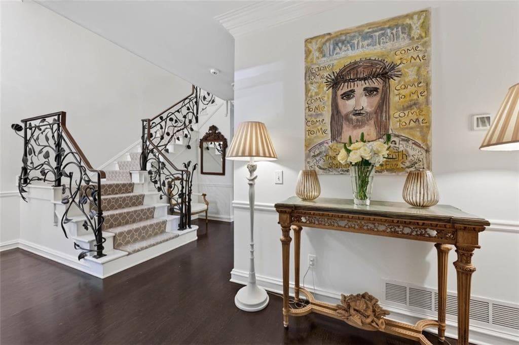 3 bedroom, 4 bathroom, 4,037 sq ft townhouse for sale at 2525 Peachtree Road 25, Atlanta, GA 30305 — photo 6