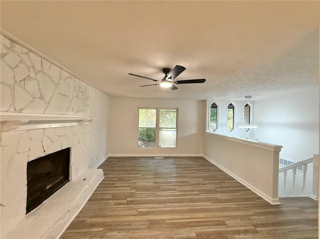4 bedroom, 3 bathroom, 2,026 sq ft single family residence for sale at 3570 Brenda Court, Douglasville, GA 30135 — photo 4