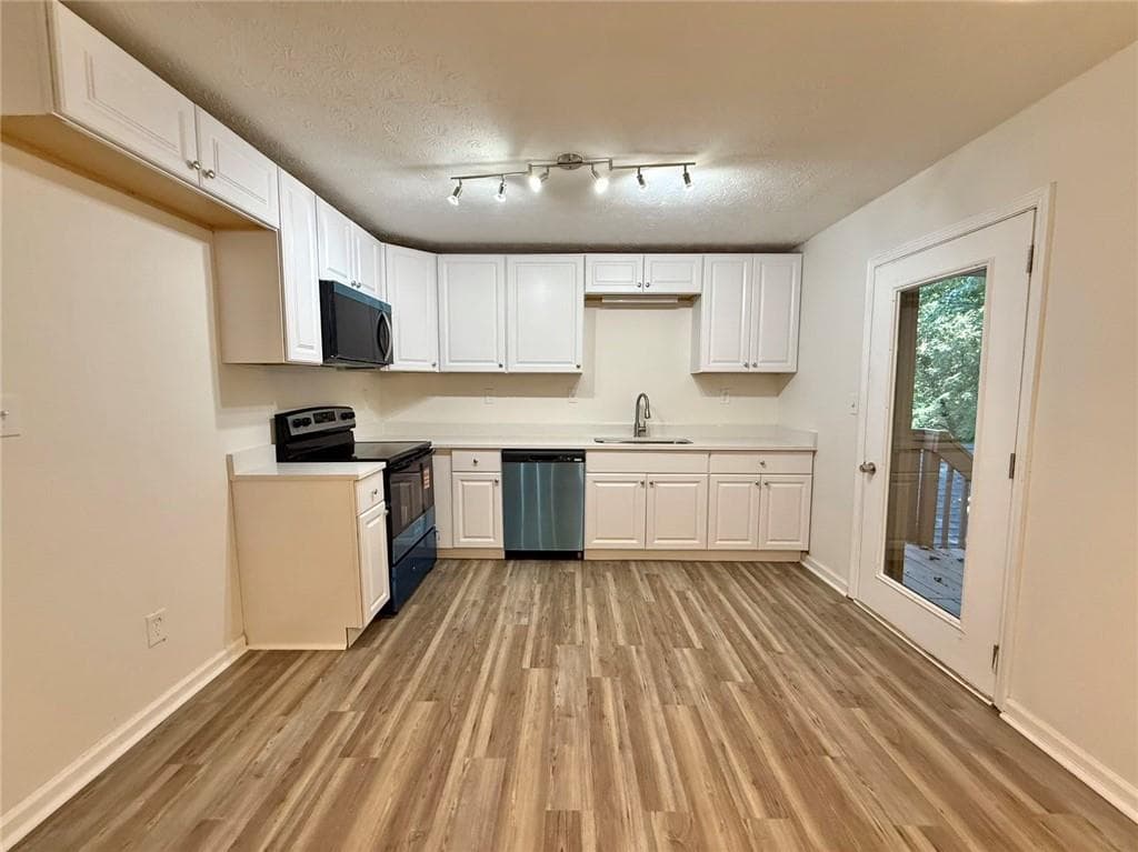 4 bedroom, 3 bathroom, 2,026 sq ft single family residence for sale at 3570 Brenda Court, Douglasville, GA 30135 — photo 7