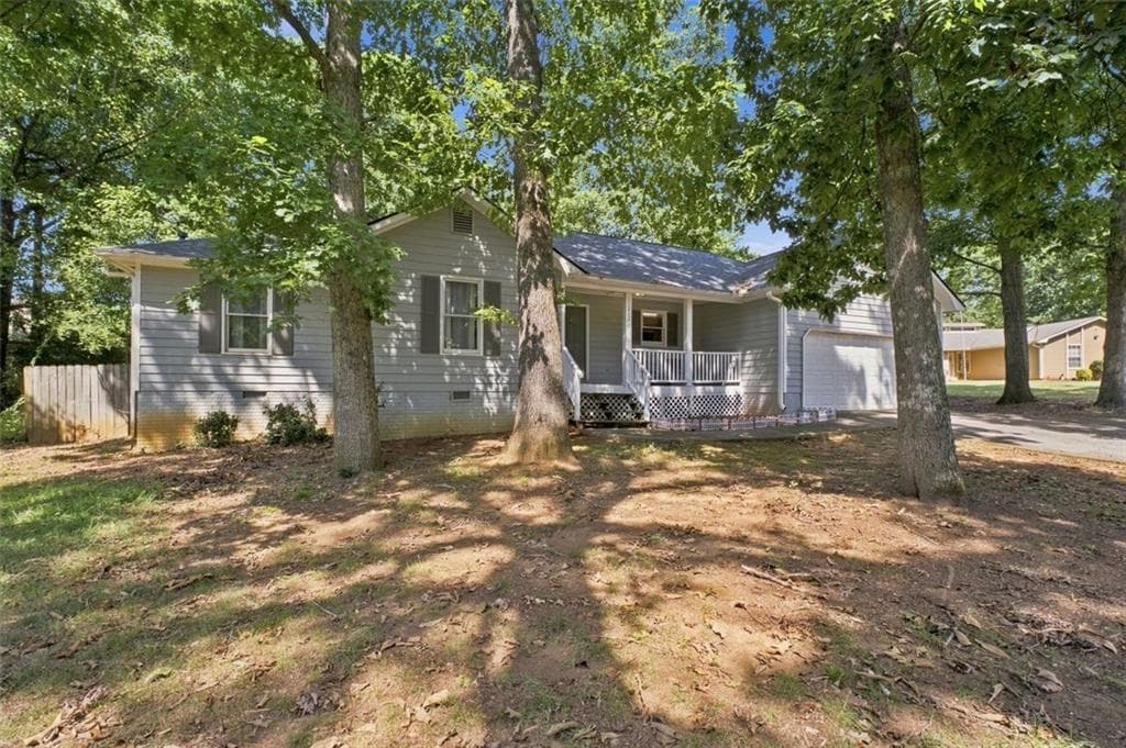 3 bedroom, 3 bathroom, 1,588 sq ft single family residence for sale at 11212 Hemlock Road, Hampton, GA 30228 — photo 3
