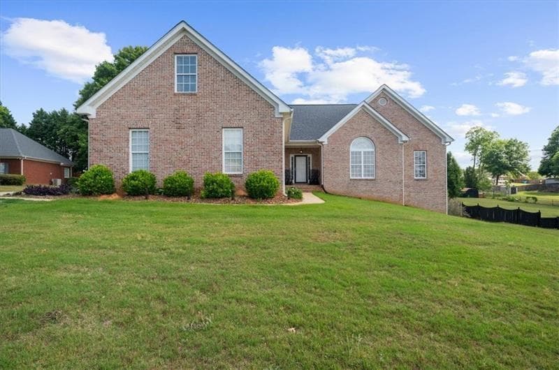 6 bedroom, 4 bathroom, 2,628 sq ft single family residence for sale at 1330 Crimson Lane, Mcdonough, GA 30252