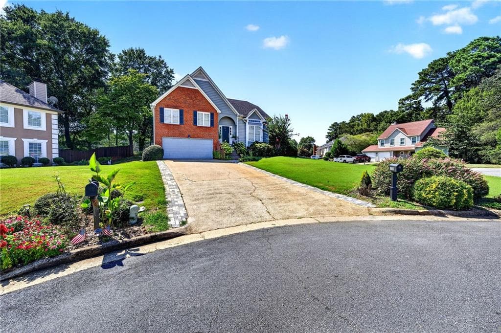 4 bedroom, 3 bathroom, 3,470 sq ft single family residence under contract at 1320 Camden Place, Lawrenceville, GA 30043 — photo 5
