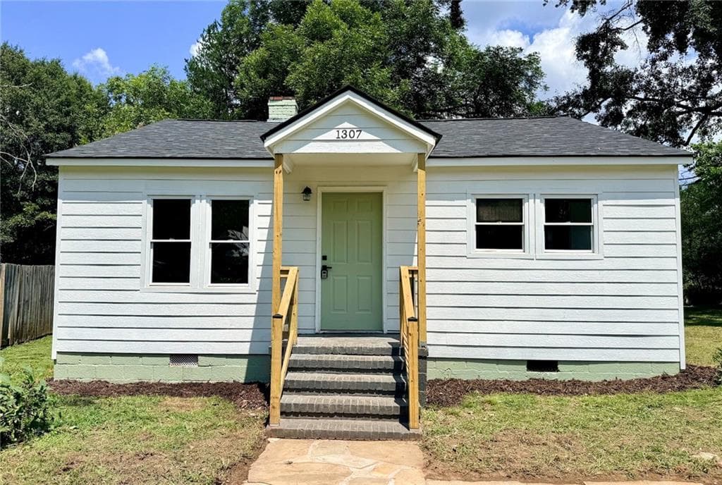 2 bedroom, 1 bathroom, 841 sq ft single family residence under contract at 1307 Lucky Street, Griffin, GA 30223