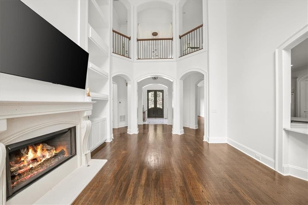 6 bedroom, 6 bathroom, 6,512 sq ft single family residence for sale at 1605 Lockridge Drive, Cumming, GA 30041 — photo 9