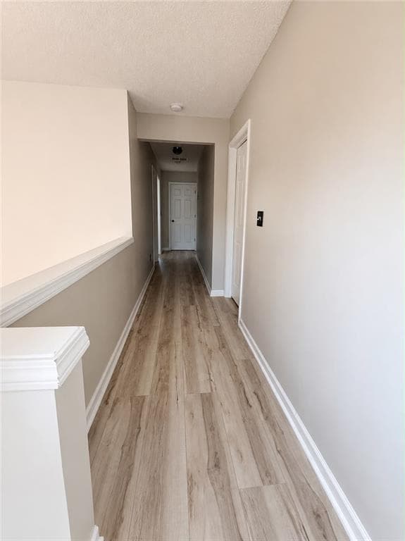 3 bedroom, 3 bathroom, 2,004 sq ft single family residence under contract at 4246 Pentworth Lane, Kennesaw, GA 30144 — photo 9