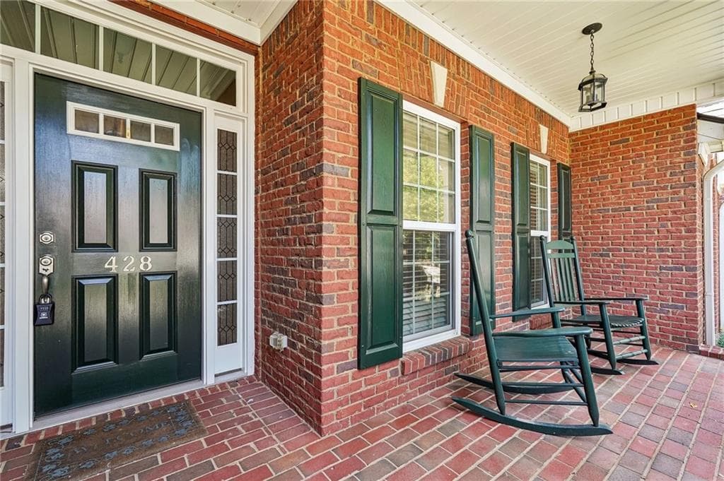 3 bedroom, 3 bathroom, 1,880 sq ft townhouse for sale at 428 Brookes Walk, Woodstock, GA 30188