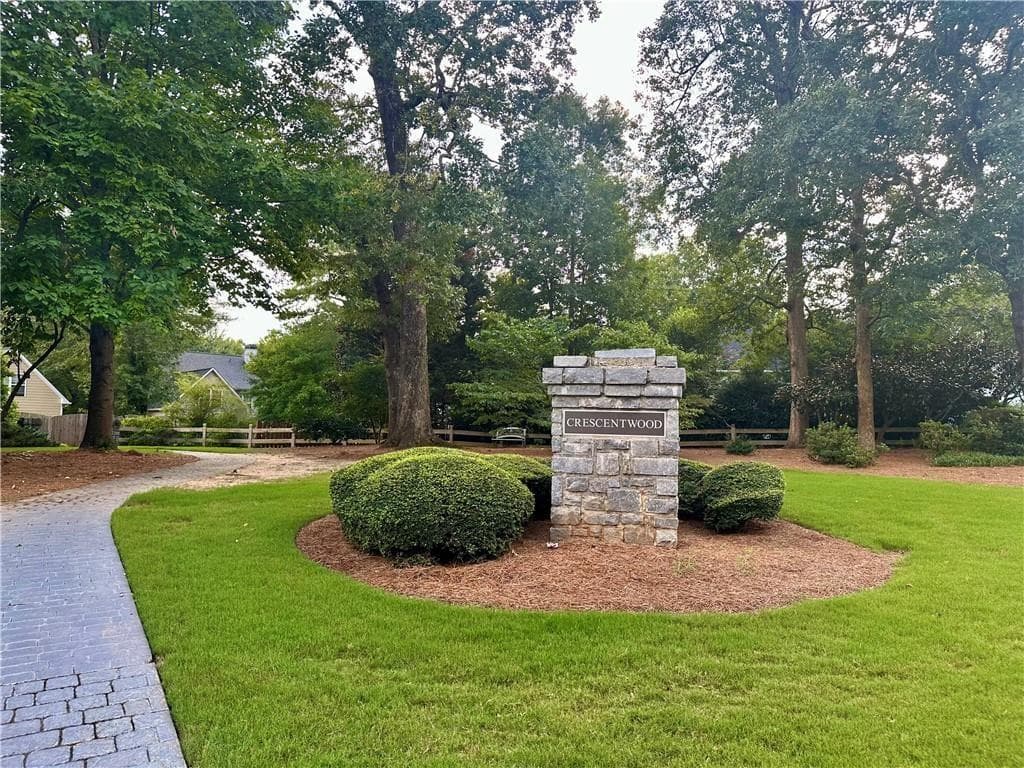 4 bedroom, 3 bathroom, 2,612 sq ft single family residence for rent at 1224 CRESCENTWOOD Lane, Decatur, GA 30032 for $3,250 a month — photo 2