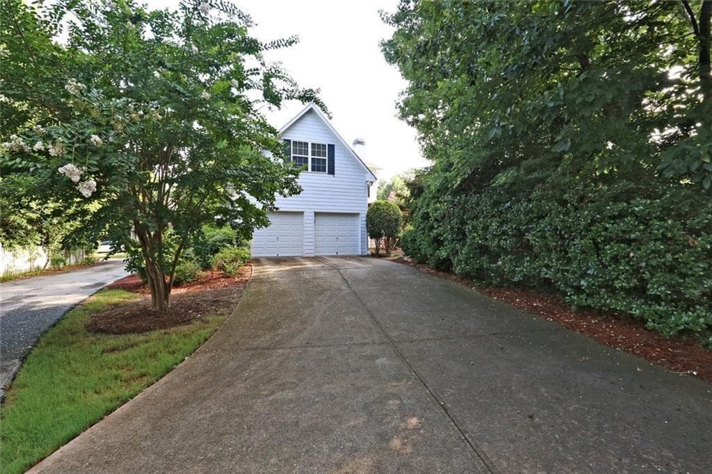4 bedroom, 3 bathroom, 2,612 sq ft single family residence for rent at 1224 CRESCENTWOOD Lane, Decatur, GA 30032 for $3,250 a month — photo 5