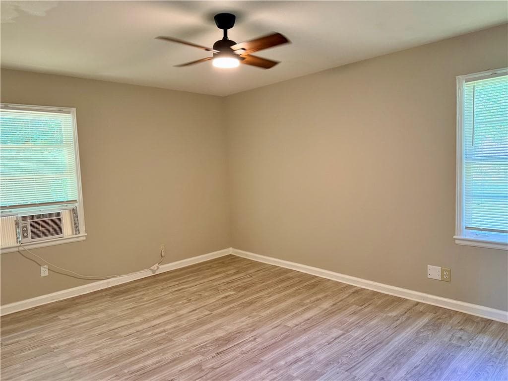 duplex under contract at 2967 Jones Street, East Point, GA 30344 — photo 6