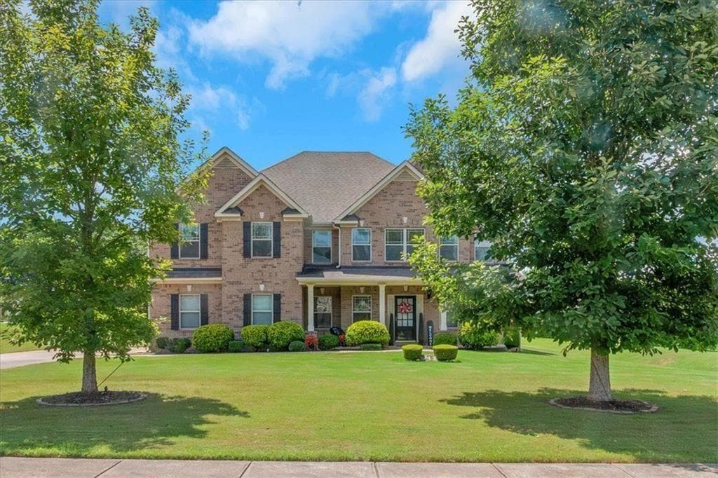 4 bedroom, 4 bathroom, 4,288 sq ft single family residence for sale at 213 Manresa Court, Hampton, GA 30228 — photo 2