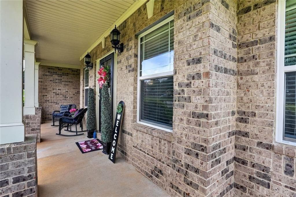 4 bedroom, 4 bathroom, 4,288 sq ft single family residence for sale at 213 Manresa Court, Hampton, GA 30228 — photo 5