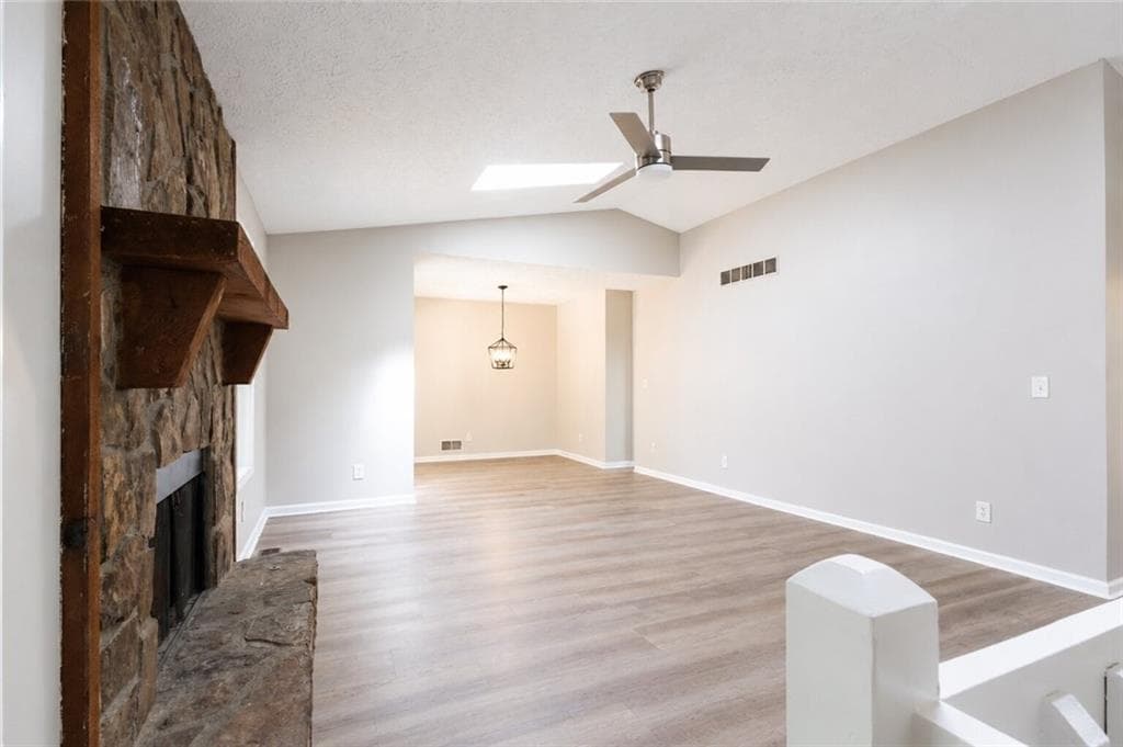 4 bedroom, 3 bathroom, 2,058 sq ft single family residence for sale at 4033 Maxanne Drive, Kennesaw, GA 30144 — photo 9
