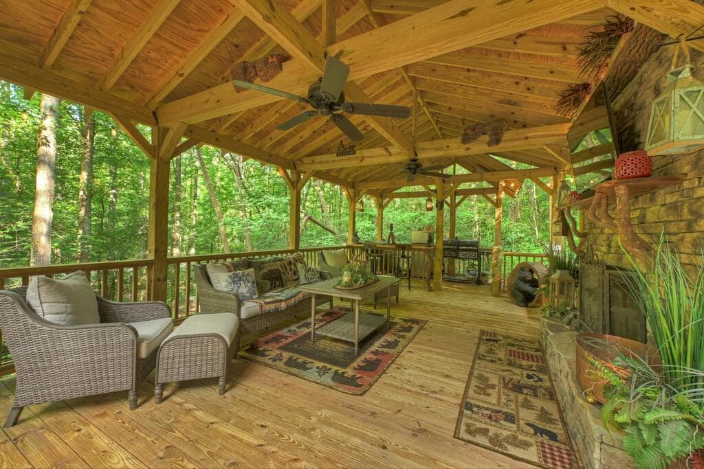 2 bedroom, 3 bathroom, 1,640 sq ft single family residence for sale at 685 Chopped Oak Road, Ellijay, GA 30540 — photo 8