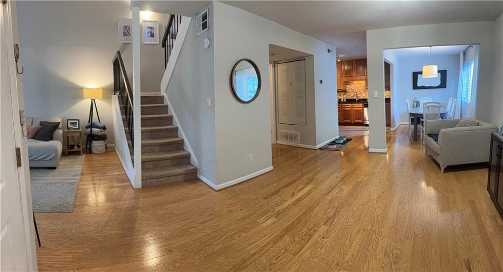 2 bedroom, 3 bathroom, 1,290 sq ft condominium for sale at 1468 Briarwood Road 1605, Atlanta, GA 30319 — photo 7